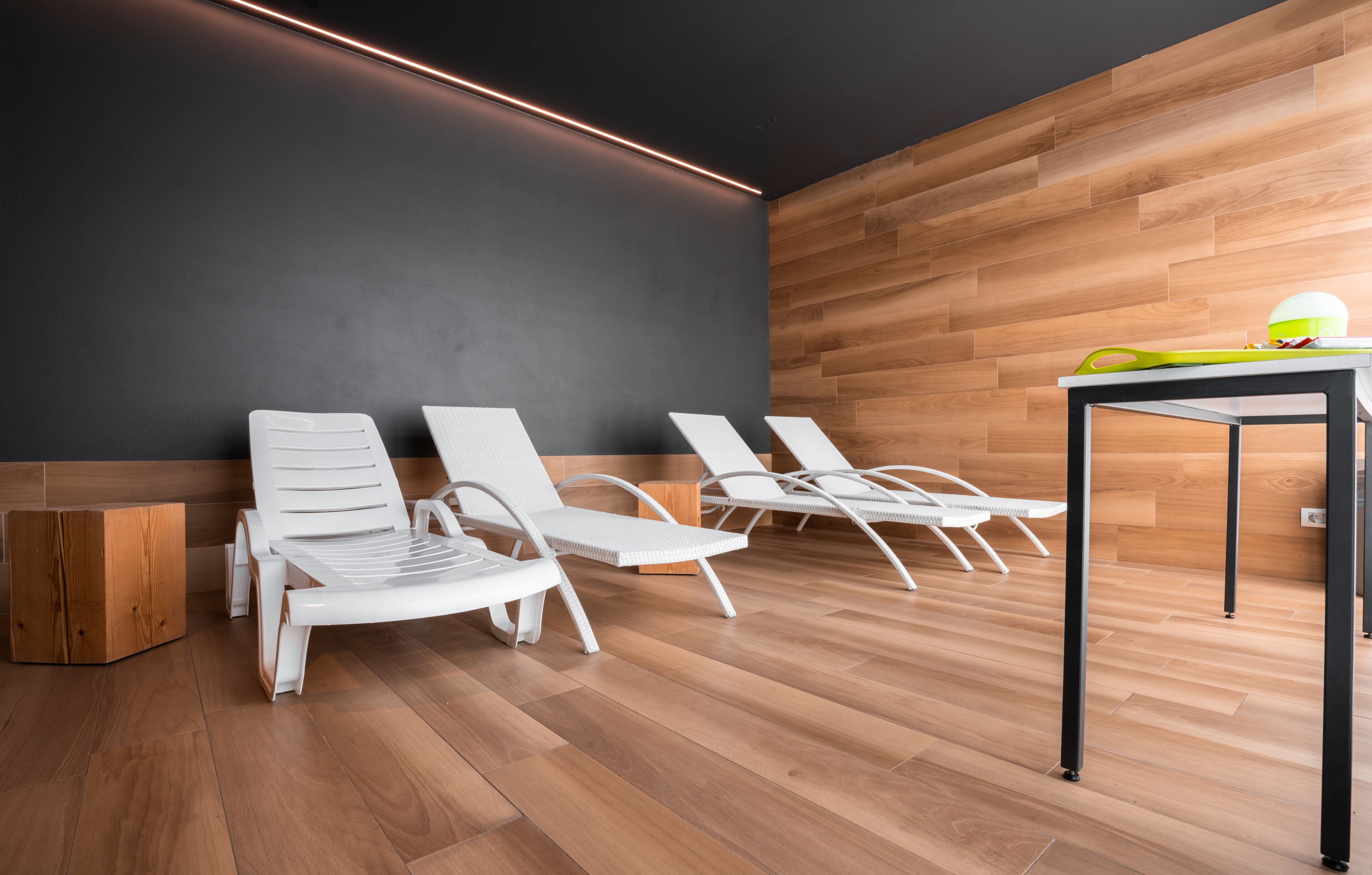 Sauna, Whirlpool, Dampfbad, Körperbehandlungen