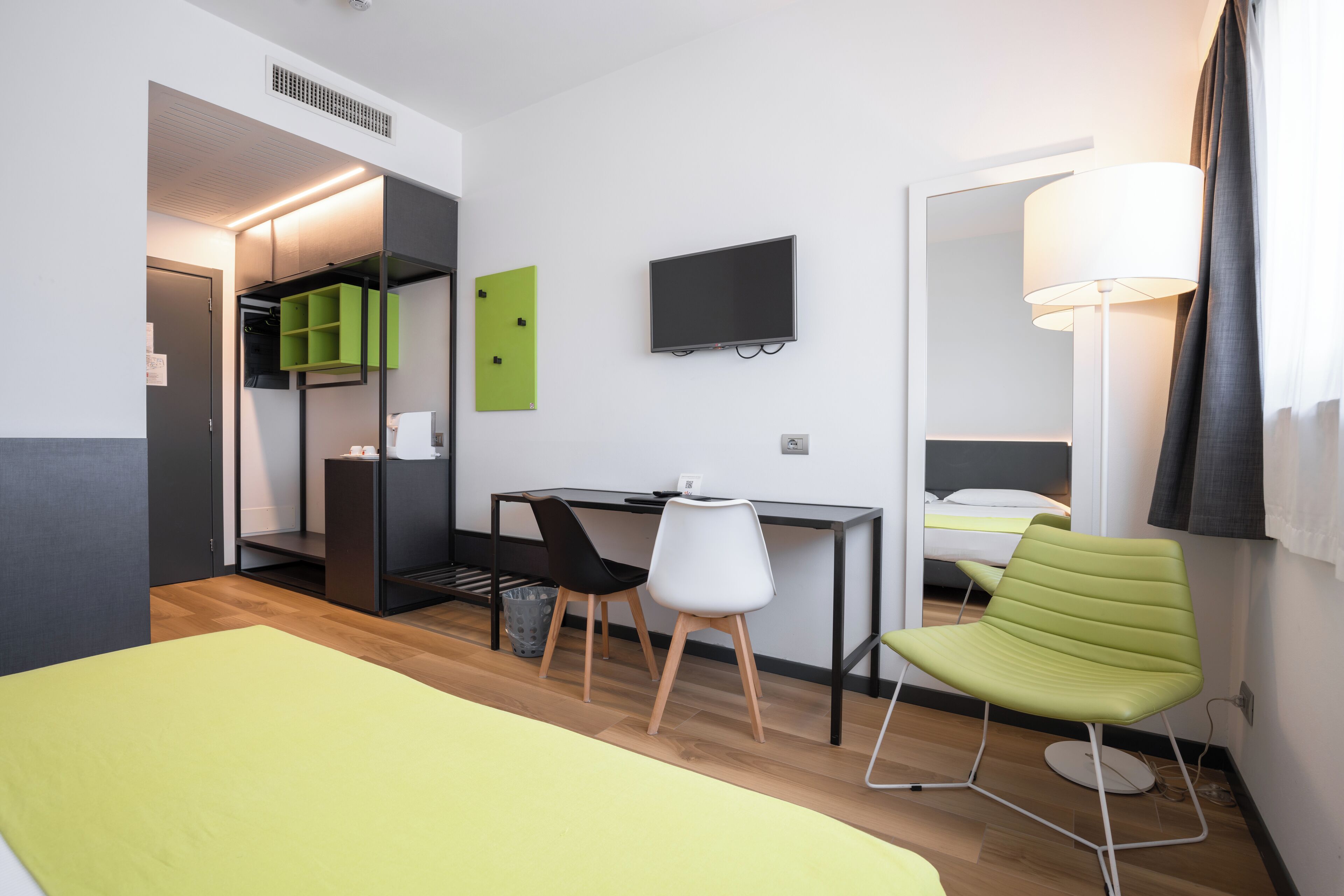 superior triple room | minibar, in-room safe, desk, blackout curtains