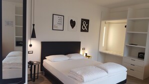 In-room safe, desk, soundproofing, free WiFi - Hotel Anna (Malcesine)