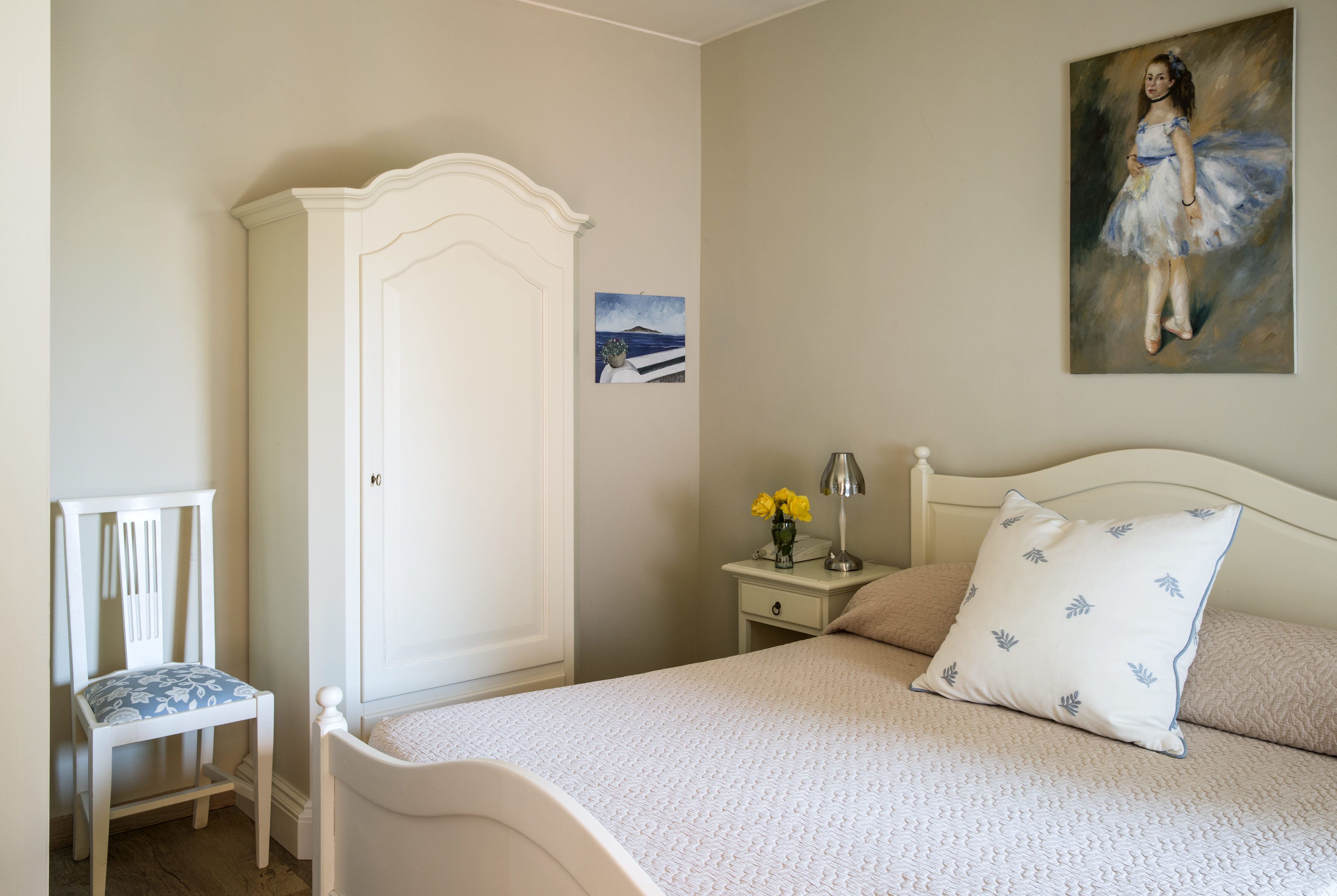 double room | memory-foam beds, in-room safe, desk, soundproofing