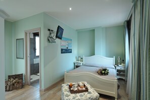 Triple Room | Memory foam beds, in-room safe, desk, soundproofing - Hotel San Pietro (Villafranca di Verona)