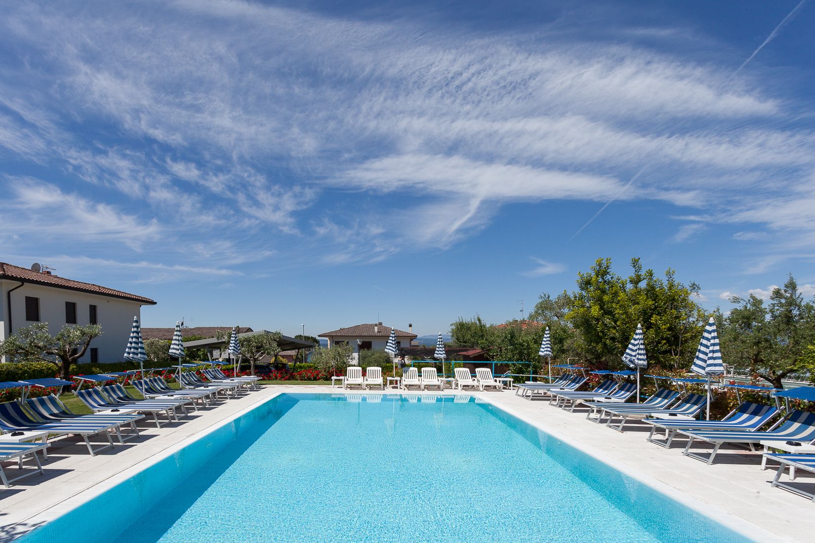 outdoor pool, a rooftop pool