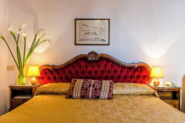 Hypo-allergenic bedding, pillow-top beds, free WiFi, bed sheets