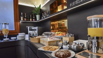 Desayuno buffet incluido todos los días