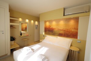 Quarto casal | Edredons de pluma, camas com colchões pillow-top, cortinas blackout