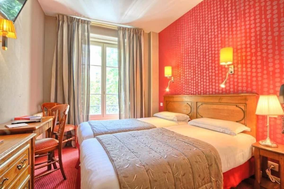 In-room safe, desk, blackout drapes, iron/ironing board