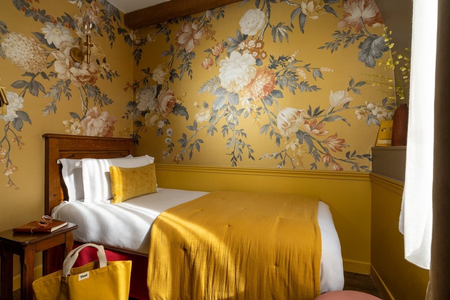 Coffres-forts dans les chambres, bureau, rideaux occultants