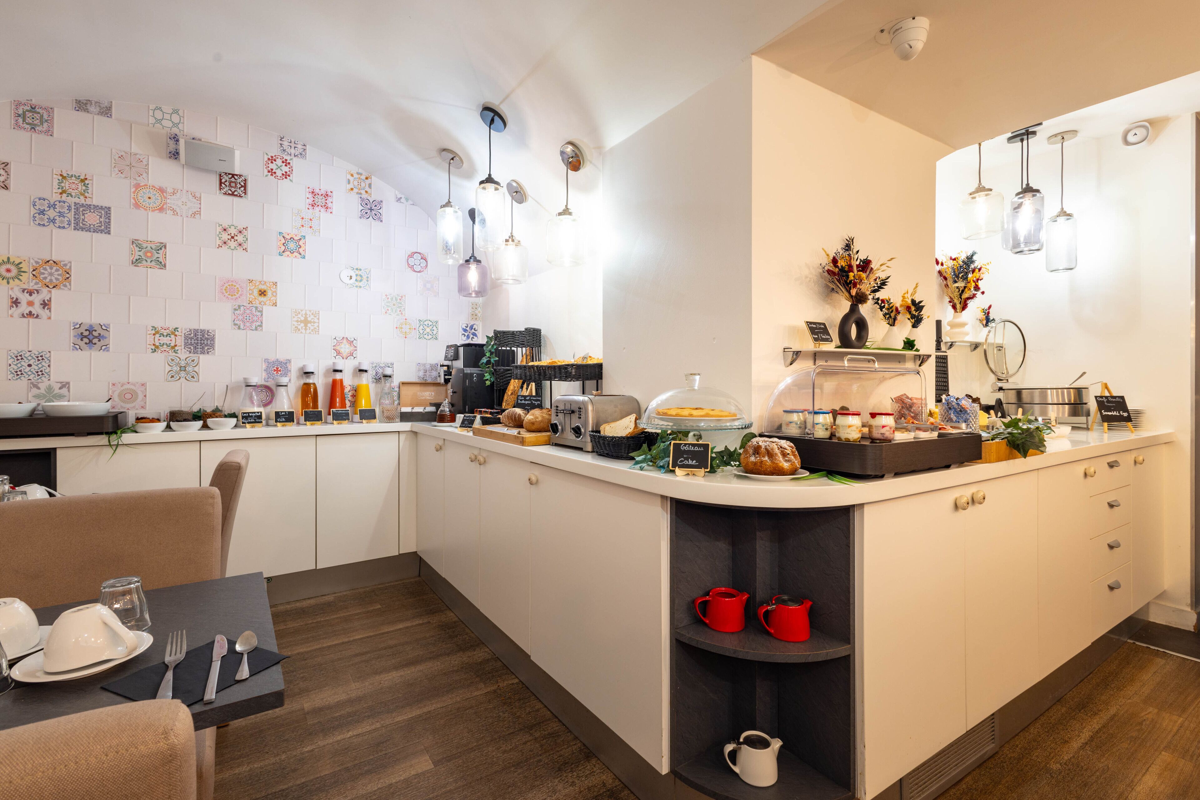 daily buffet breakfast (eur 17 per person)