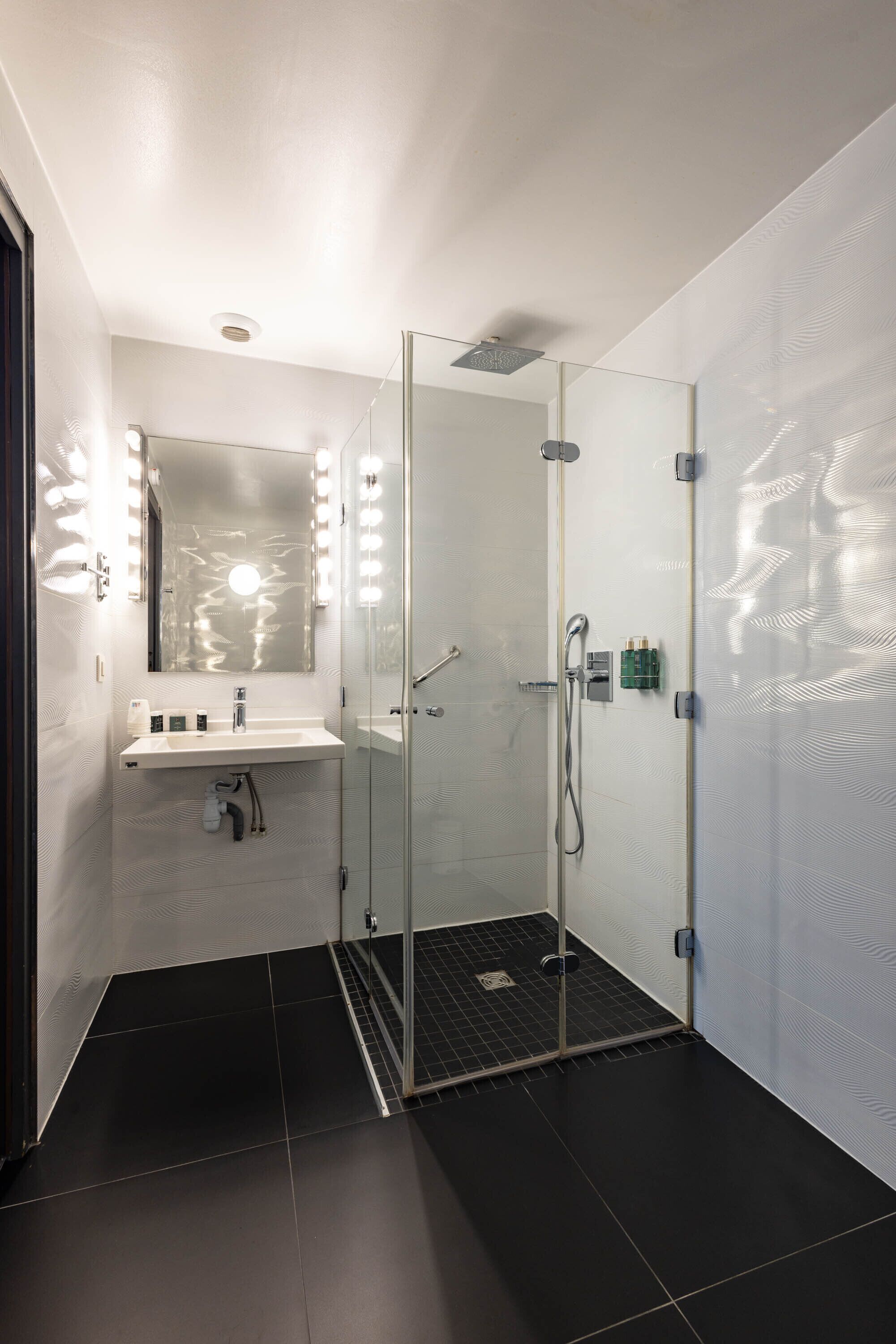 Foto - Hôtel La Parizienne - Proche Montparnasse