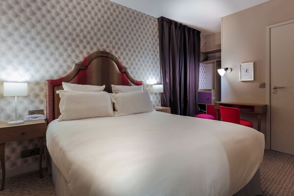 高级双人房 (Radieuse) | 高档床上用品、迷你吧、客房内保险箱、办公桌