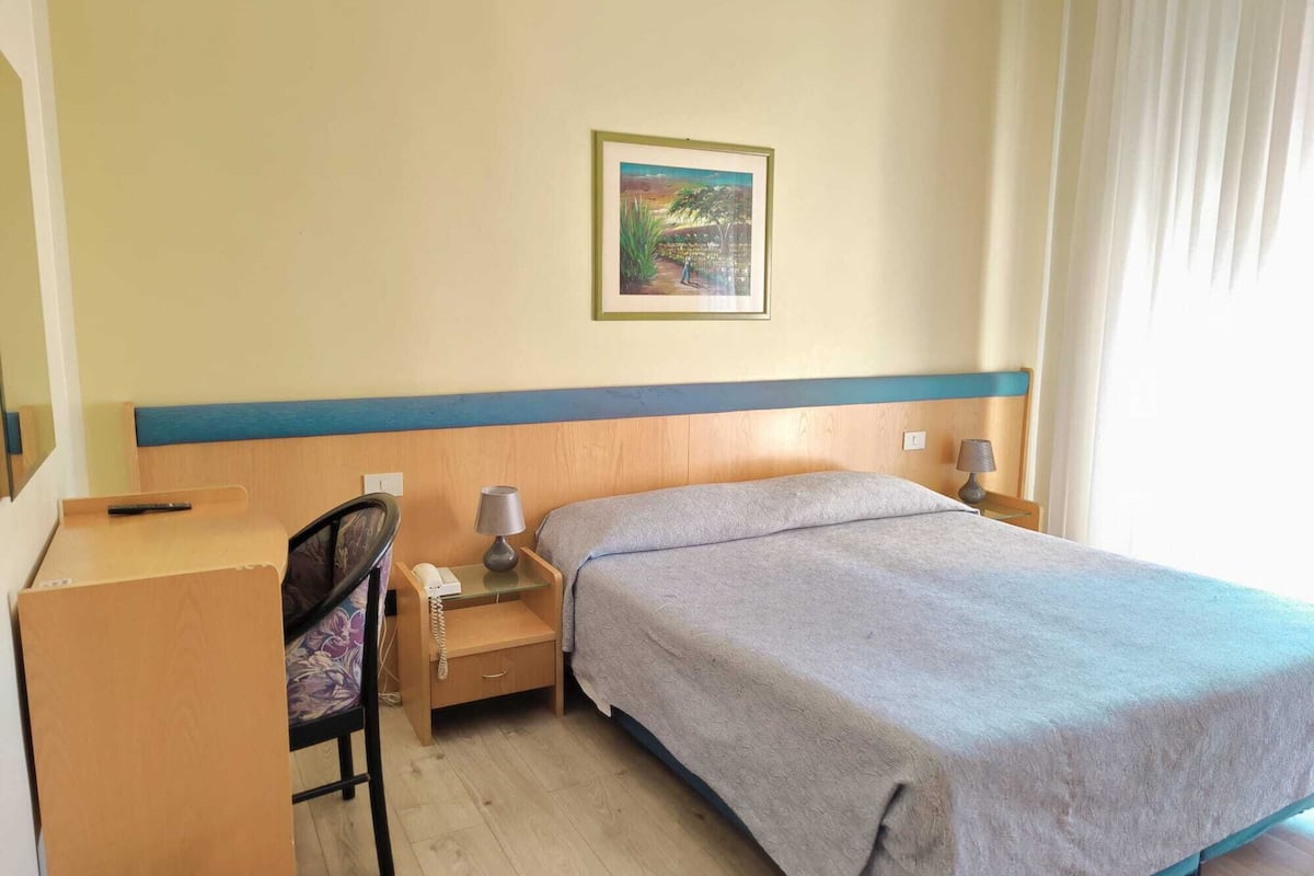 Double or Twin Room | Frette Italian sheets, Select Comfort beds, desk, WiFi (free)
