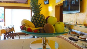 Free buffet breakfast