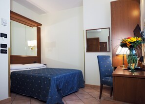 In-room safe, desk, laptop workspace, free WiFi