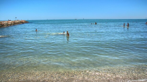 ชายหาด
