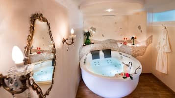 Sauna, steam room, body treatments, aromatherapy, hot stone massages