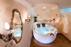 Sauna, baño turco, tratamientos corporales, aromaterapia 