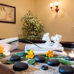 Sauna, bilik wap, rawatan badan, aromaterapi, urut tuaman batu