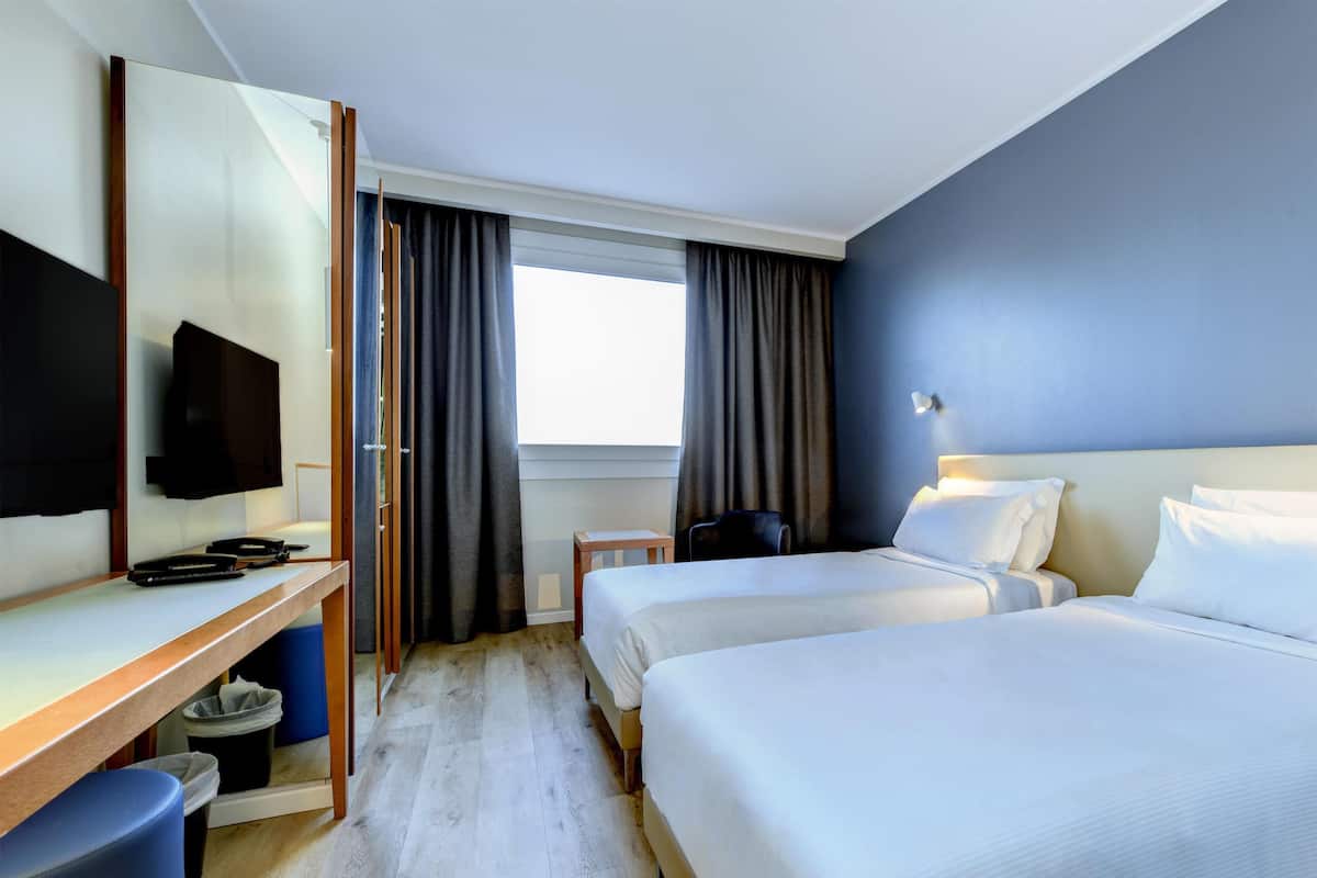 Chambre Double ou avec lits jumeaux | Coffres-forts dans les chambres, bureau, chambres insonorisées