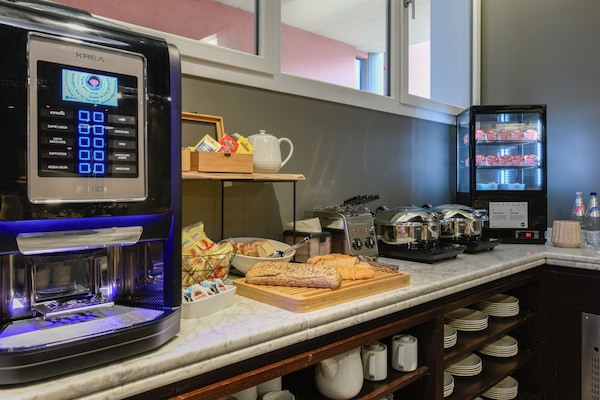 Esmorzar diari d'estil bufet (9.50 EUR per persona)