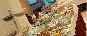 Desayuno buffet incluido todos los días 