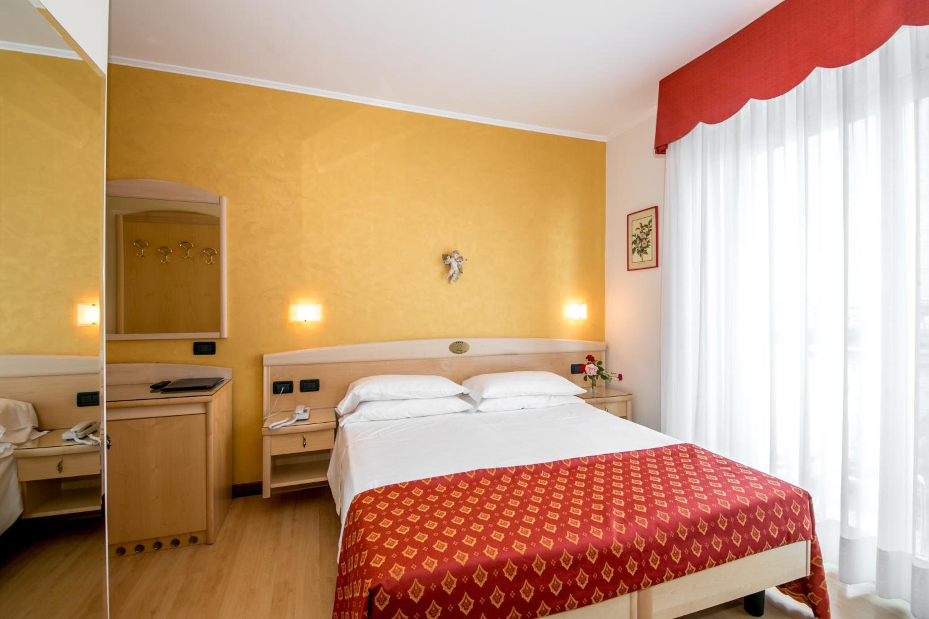 1 bedroom, minibar, in-room safe, individually decorated