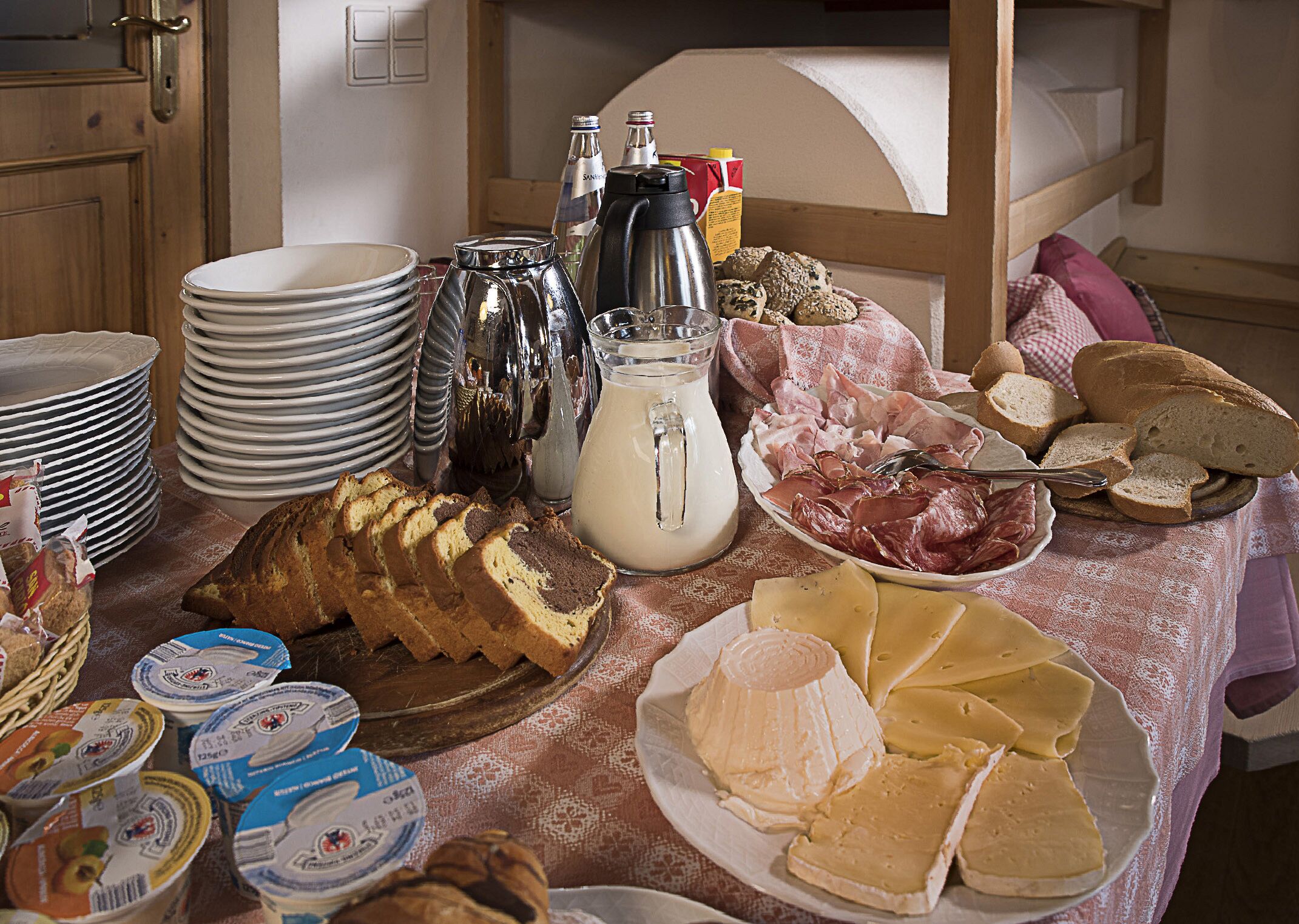 breakfast, lunch, dinner served; italian cuisine