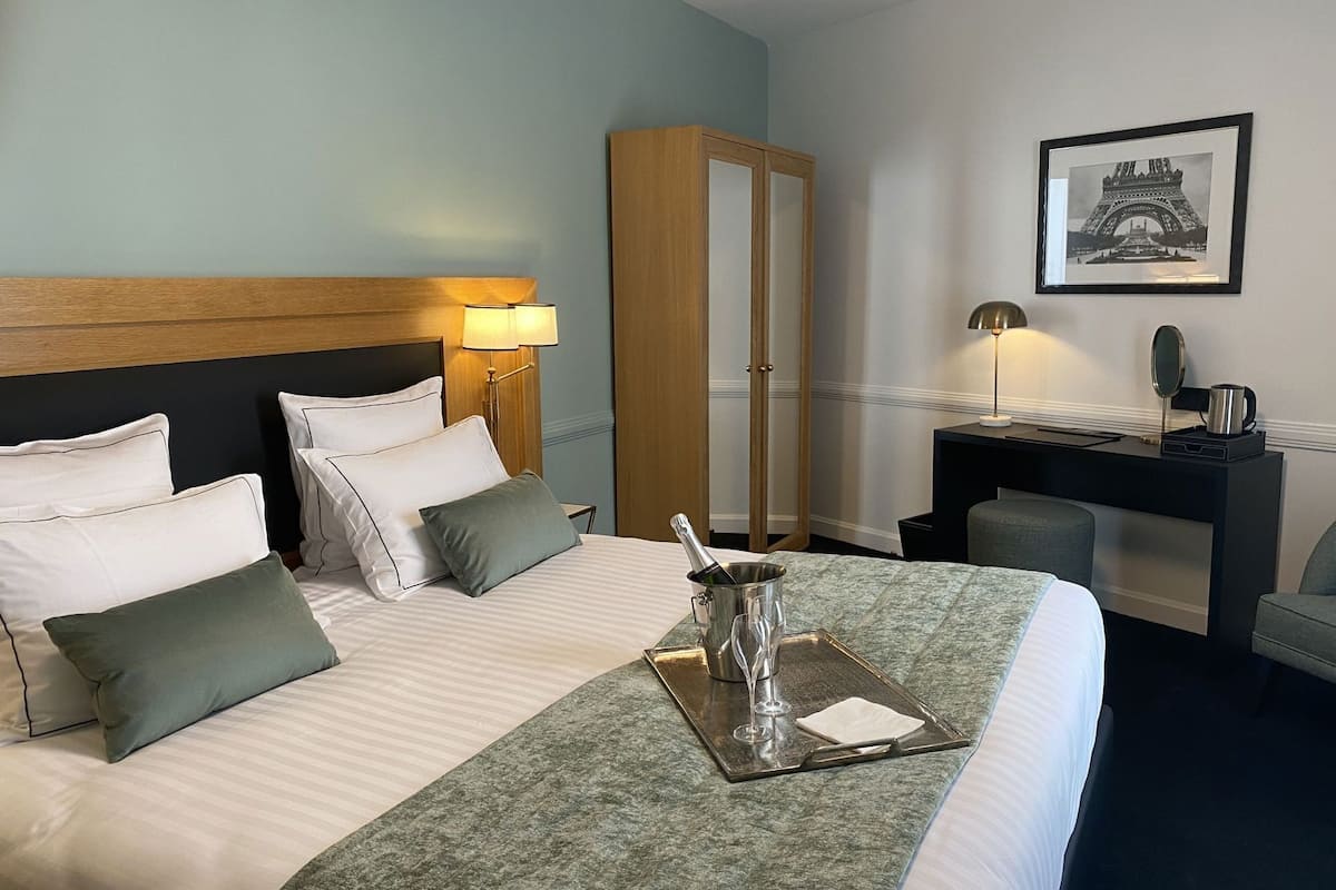 Premium bedding, Tempur-Pedic beds, in-room safe, individually decorated