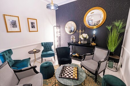 Hotel Le Cercle Tour Eiffel - Image 33