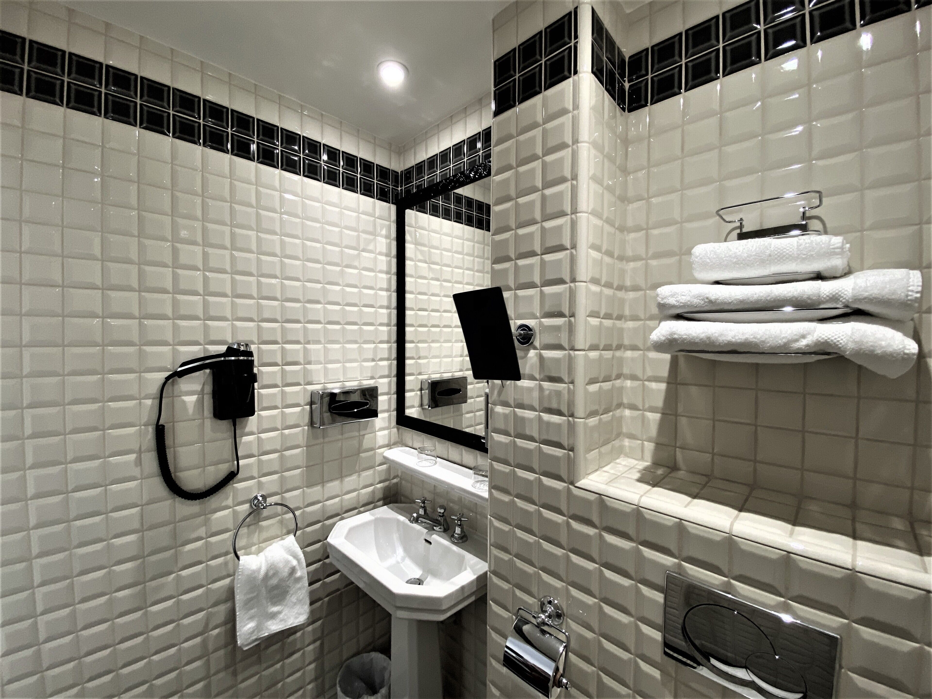 shower, rainfall showerhead, free toiletries, hair dryer