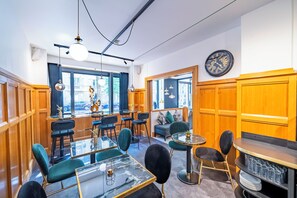 Lobby lounge - Hotel Le Cercle Tour Eiffel (Paris)
