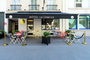 Exterior - Hotel Le Cercle Tour Eiffel (Paris)