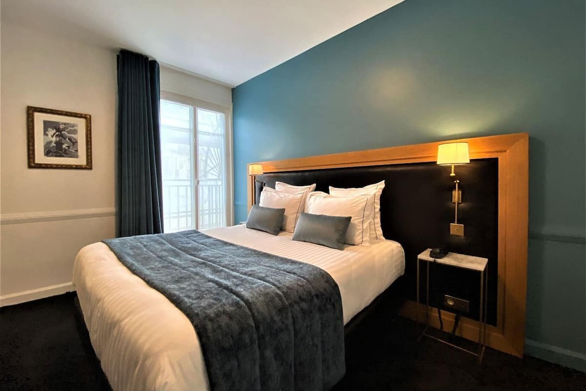 Premium bedding, Tempur-Pedic beds, in-room safe, individually decorated