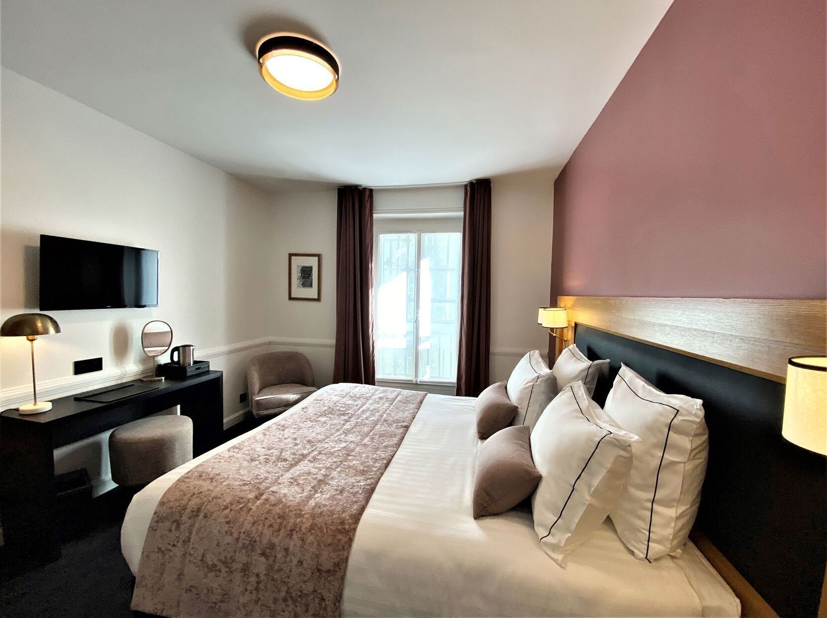 Premium bedding, Tempur-Pedic beds, in-room safe, individually decorated