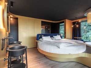 Panoramic Studio Suite | In-room safe, desk, free WiFi, bed sheets - Prinz Rudolf Smarthotel (Merano)