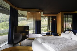 Studio Suite Panorama | Brankas, meja kerja, Wi-Fi gratis, dan seprai linen