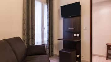 Quarto triplo superior | Cofres nos quartos, quartos à prova de som, Wi-Fi de cortesia