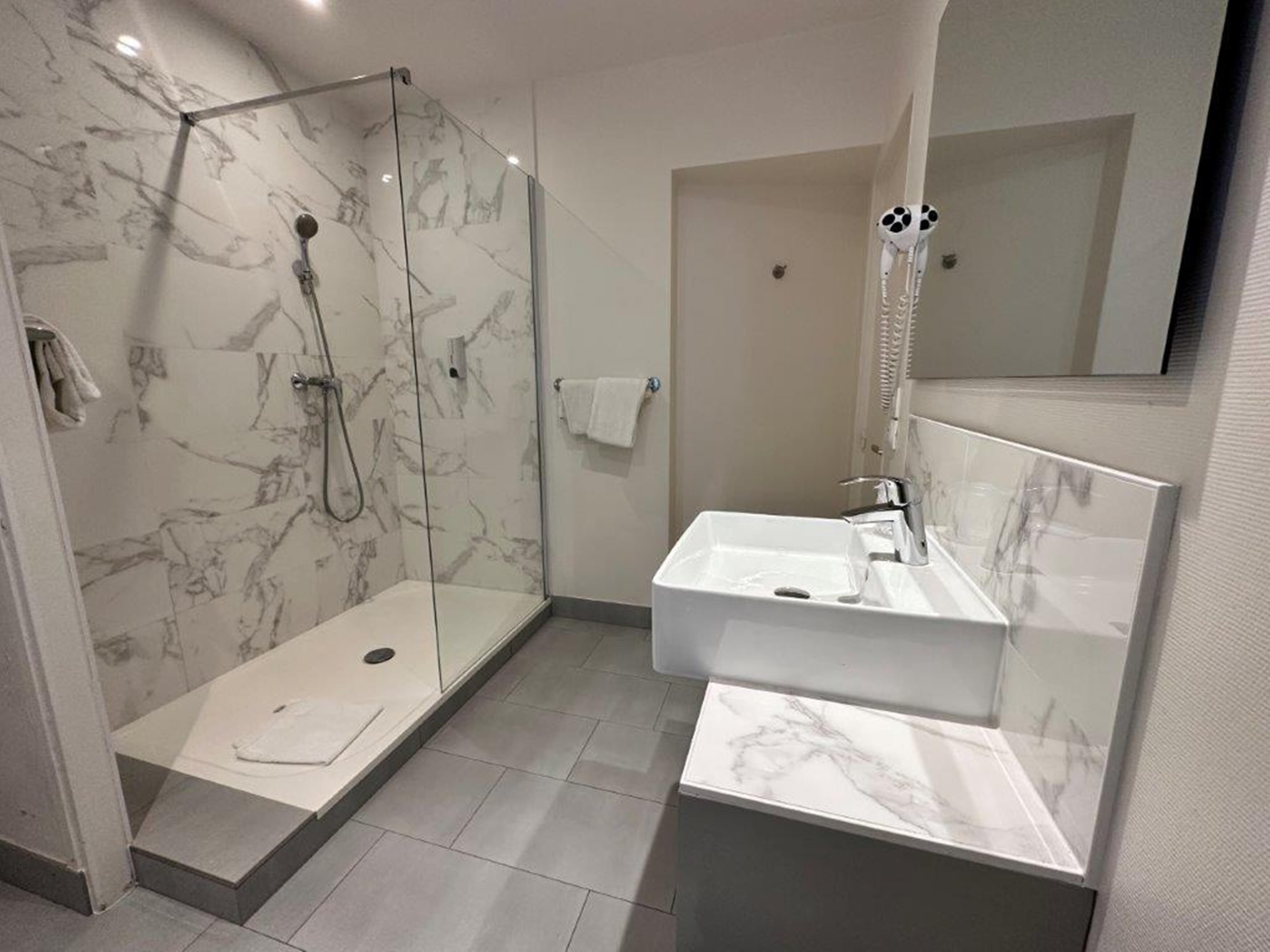 Photo - Hotel Richmond Gare du Nord