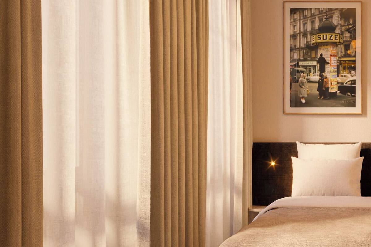 Enkeltrom – classic | Senger med Select Comfort-madrass, skrivebord og wi-fi (inkludert)