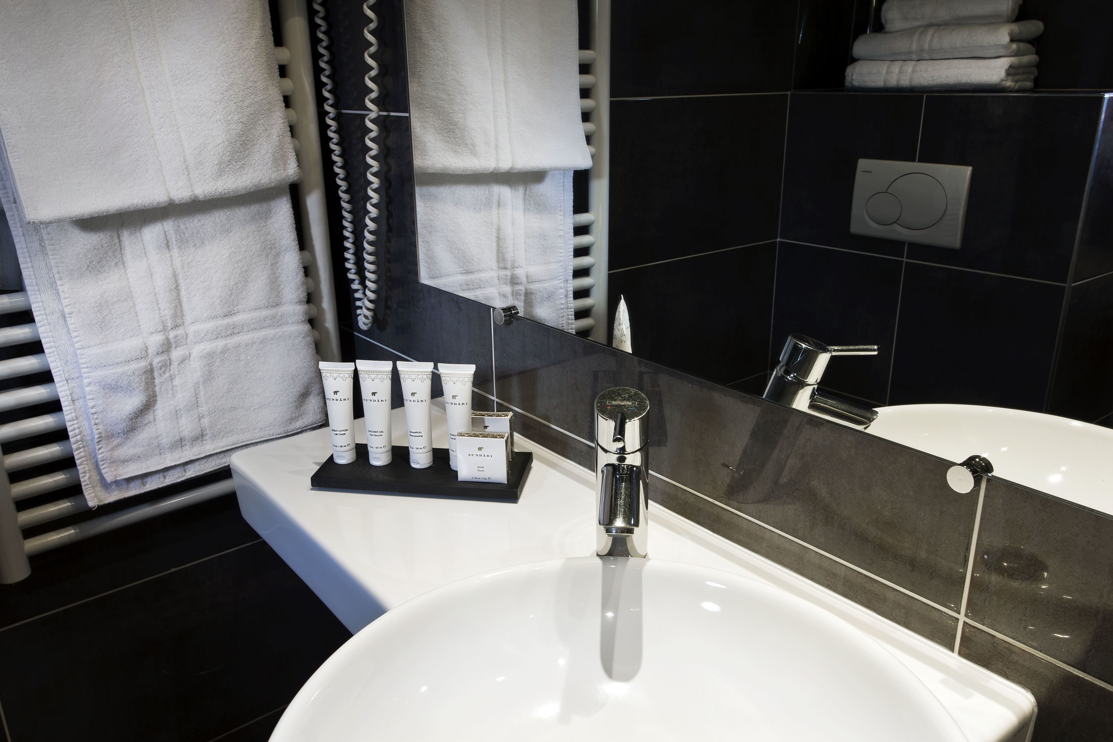 superior double room | bathroom | free toiletries, hair dryer, towels, soap