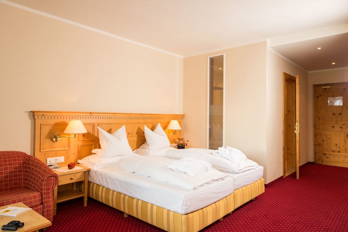 double room | premium bedding, down duvets, in-room safe, desk