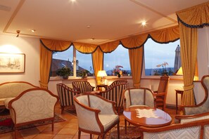 Quầy tiếp tân