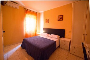 Double or Twin Room | Rollaway beds, free WiFi - Le Rose (Tivoli)
