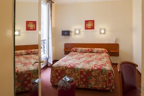 Double Room - Hôtel de la Place des Alpes (Paris)