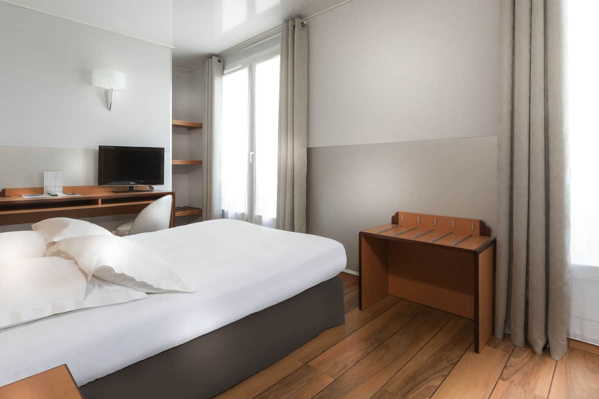 Chambre Double (parisienne) | Coffres-forts dans les chambres, bureau, chambres insonorisées