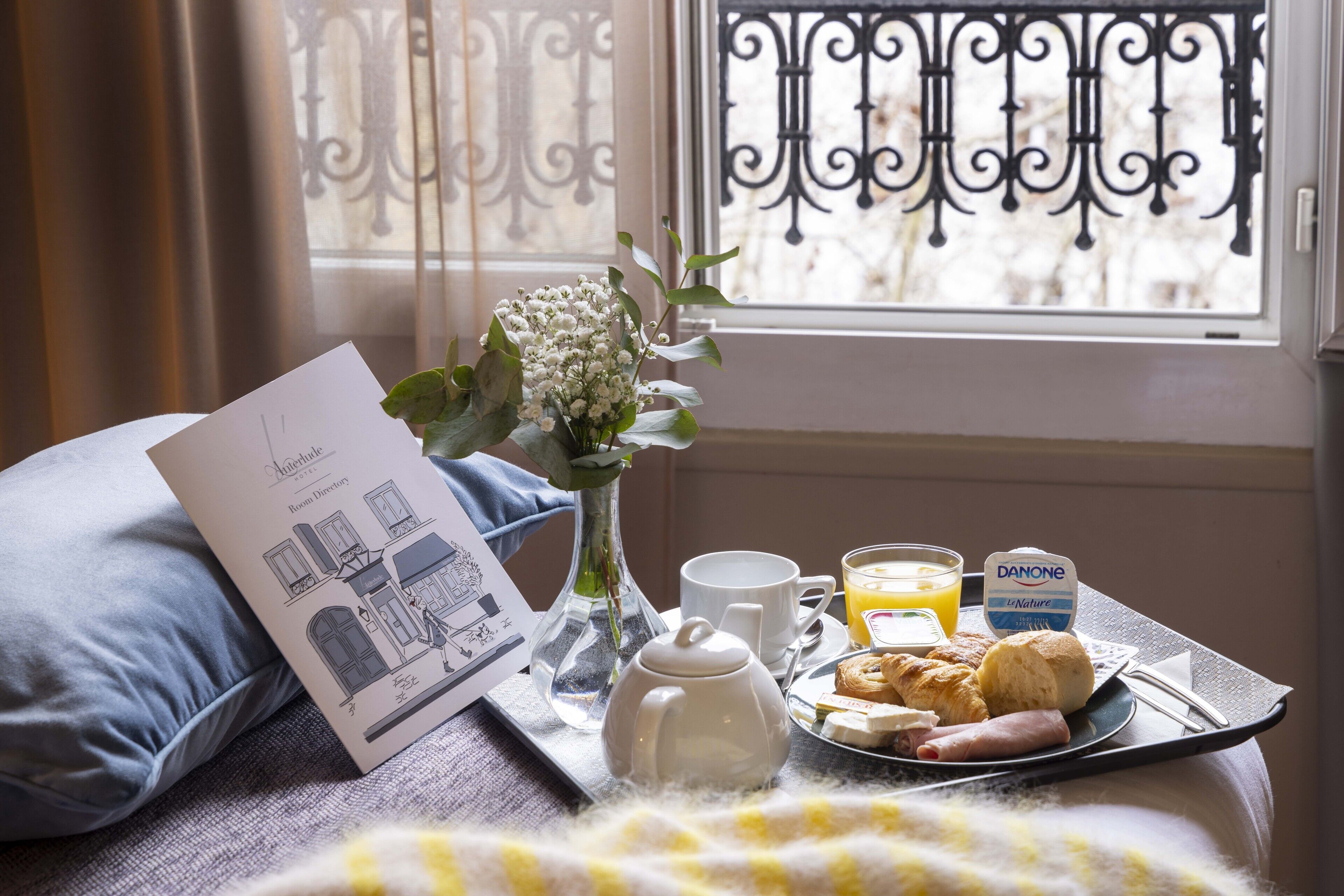 daily buffet breakfast (eur 12 per person)