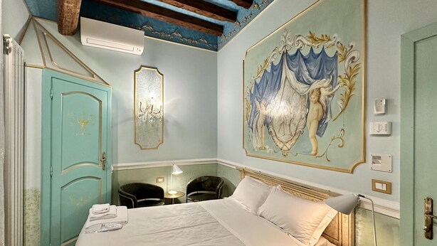 Queen Room