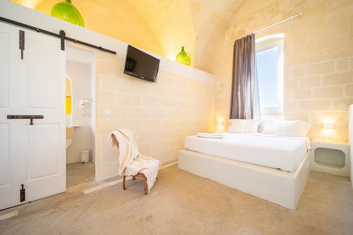 Barco delle Torre | Literie de qualité supérieure, matelas mémoire de forme, minibar