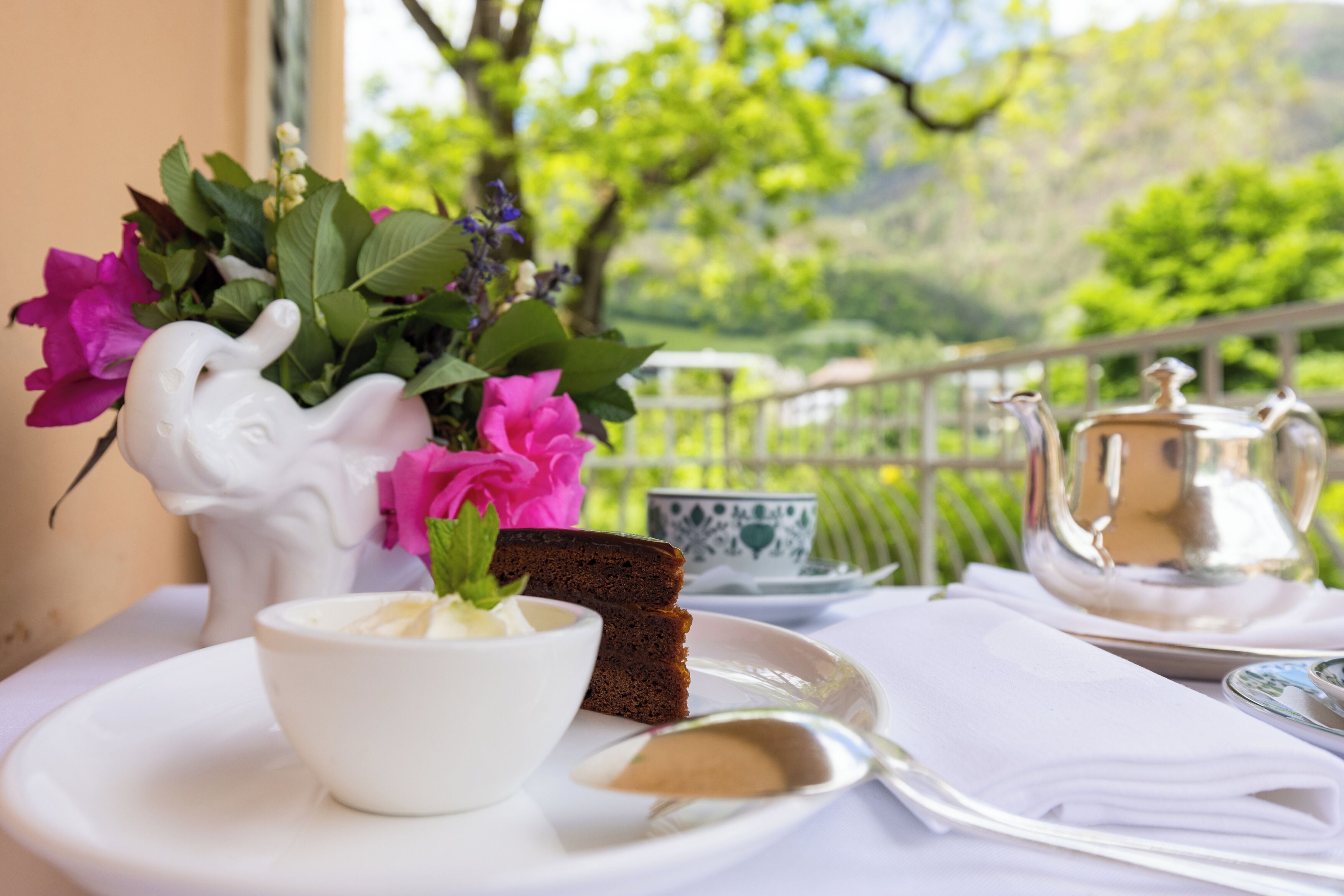 double room, annex building | 1 bedroom, minibar, in-room safe, desk