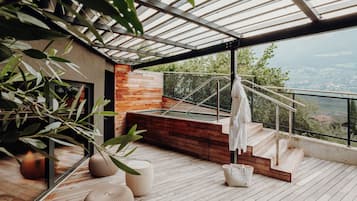 BehandlungsrĂ€ume fĂŒr Paare, Sauna, Whirlpool, Dampfbad