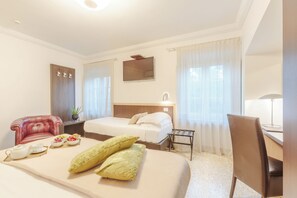 Triple Room | Bathroom